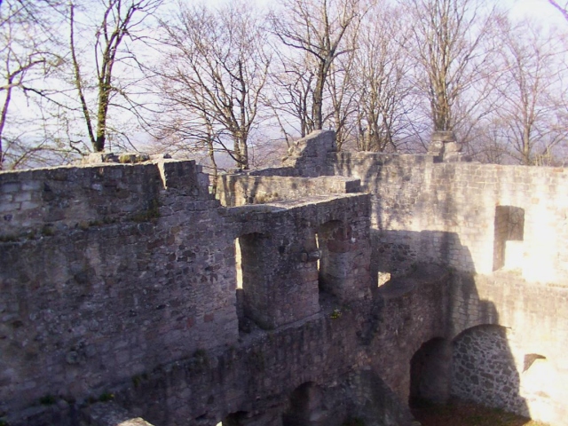 Burgruine Bramberg www.burgen.blauetomaten.de